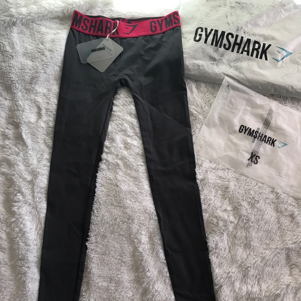 Gymshark gray and cranberry fit leggings NEW